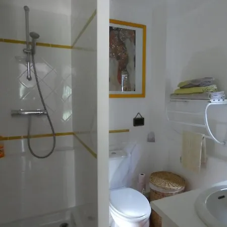 Les Petits Matins Bleus - D'hôtes Les Pommiers