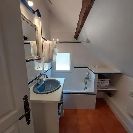 Les Petits Matins Bleus - D'hôtes Les Pommiers