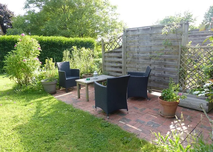 Couette-café Les Petits Matins Bleus - D'hôtes Les Pommiers